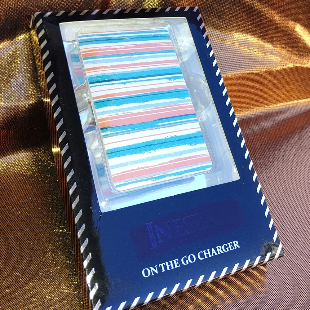 Power bank. Credit card size!